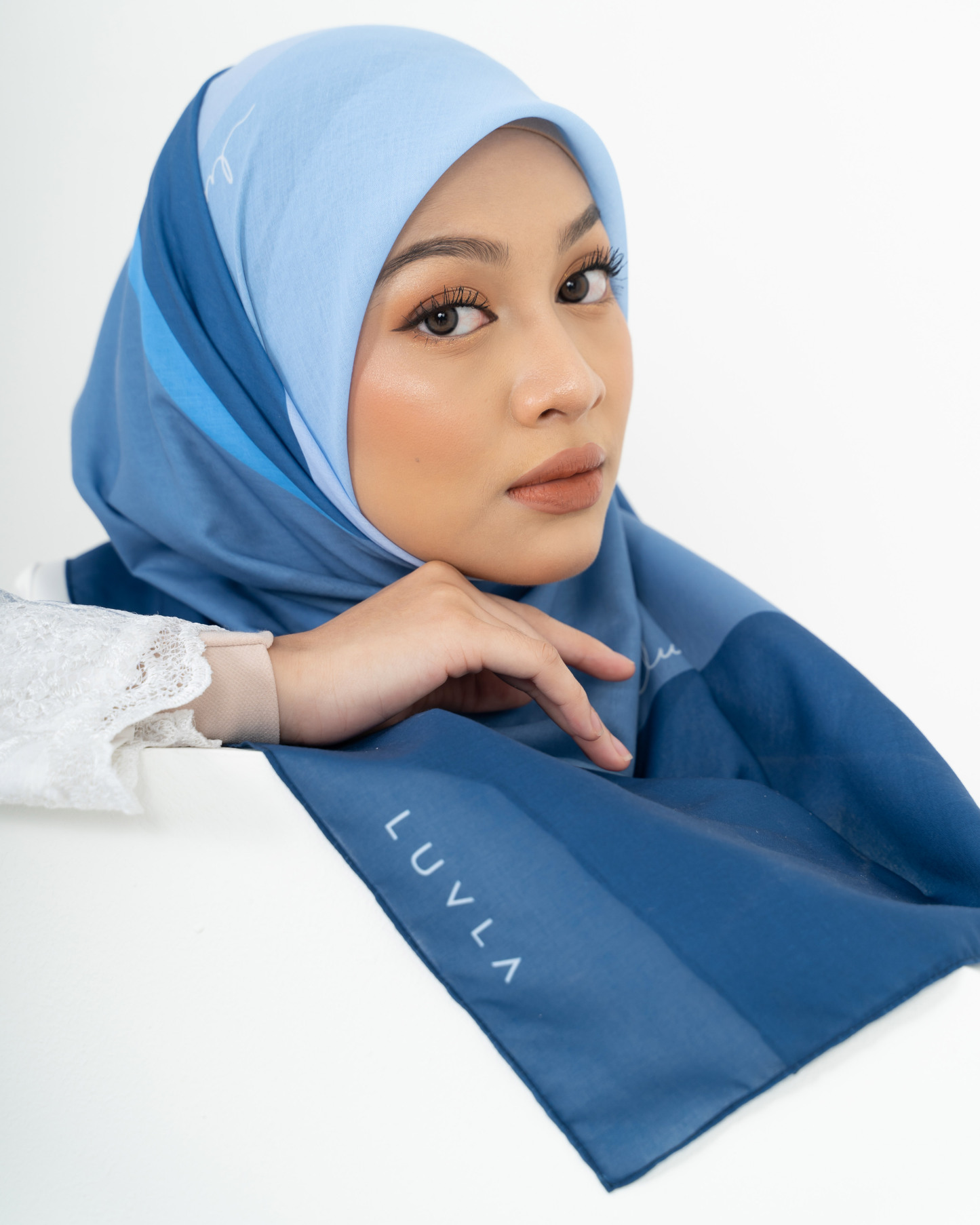 Tudung Bawal Cotton Kek Lapis - Gummy Bear Blue