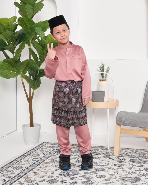 Baju Melayu Hamza Slim Fit Kids - Thulian Pink