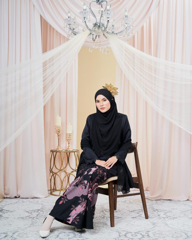 Baju Kurung Batik Lasercut Hanifa - Matte Black