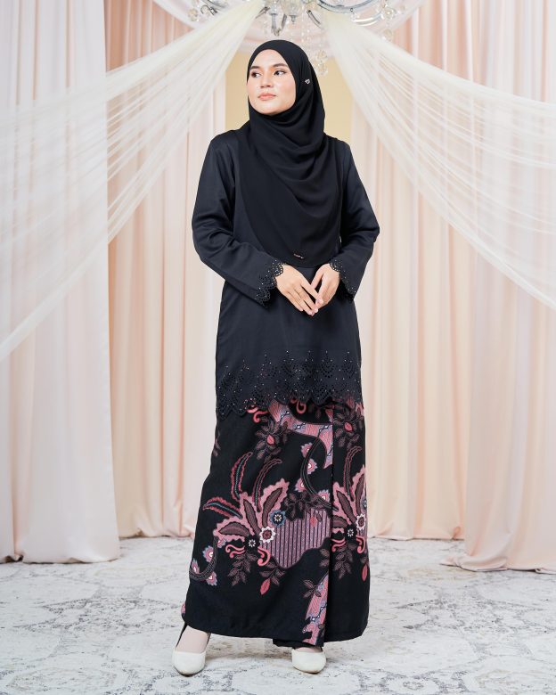 Baju Kurung Batik Lasercut Hanifa - Matte Black