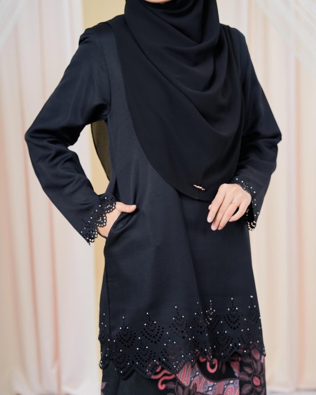 Baju Kurung Batik Lasercut Hanifa - Matte Black