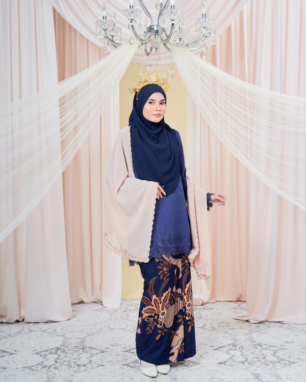 Baju Kurung Batik Lasercut Hanifa - Navy Blue