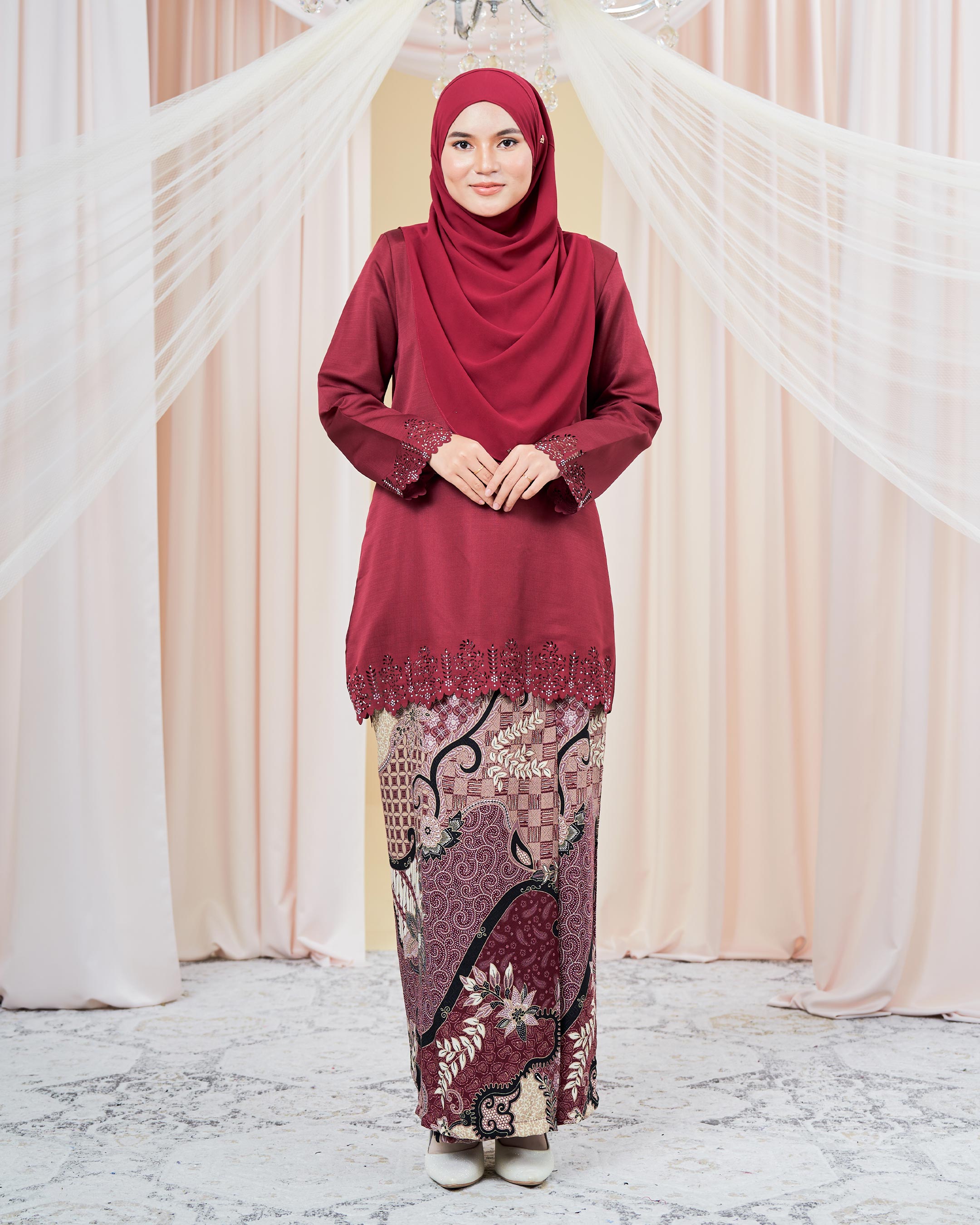 Baju Kurung Batik Lasercut Helda - Maroon