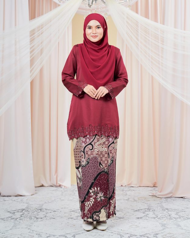 Baju Kurung Batik Lasercut Helda - Maroon