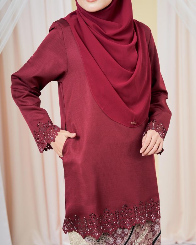 Baju Kurung Batik Lasercut Helda - Maroon