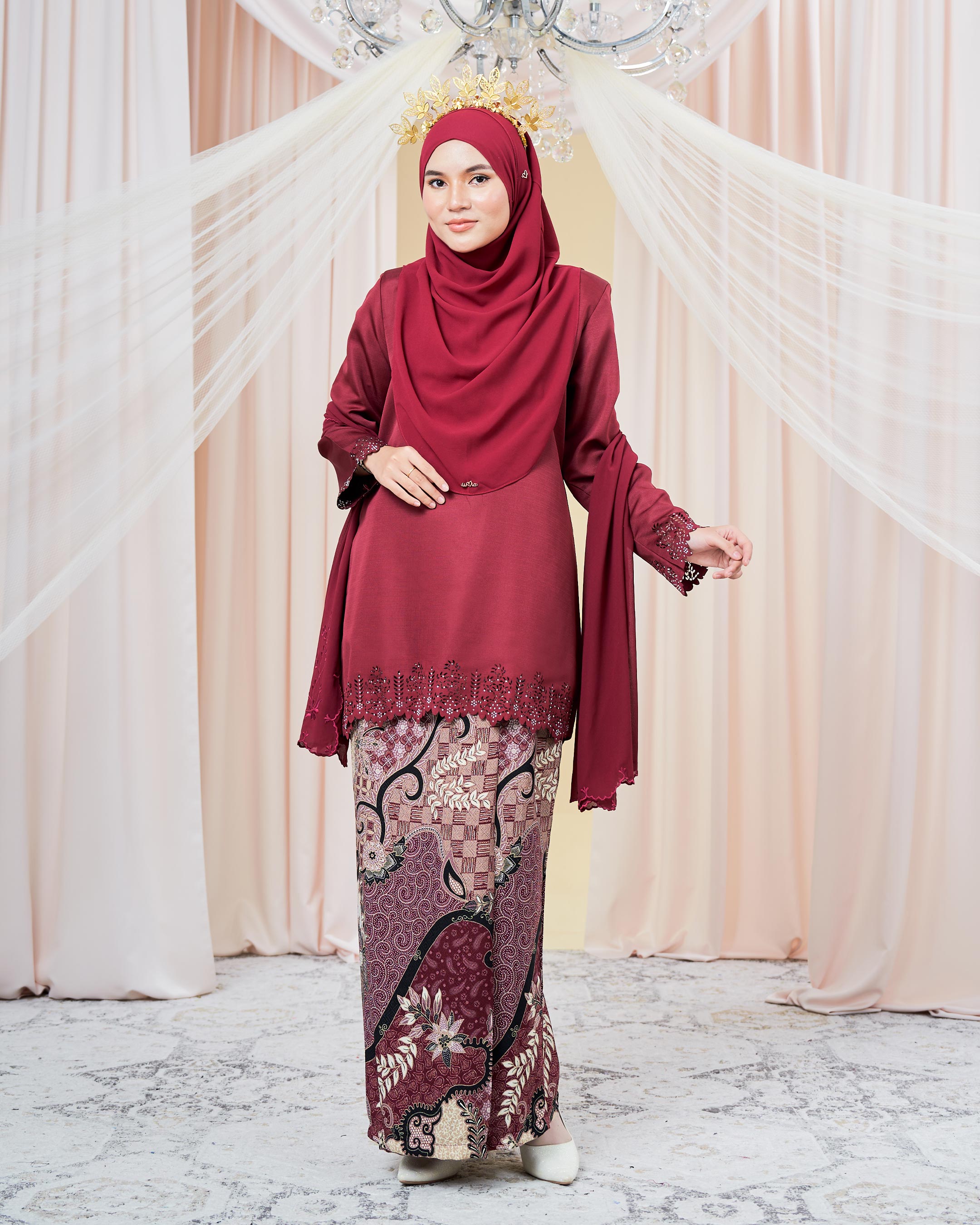 Baju Kurung Batik Lasercut Helda - Maroon