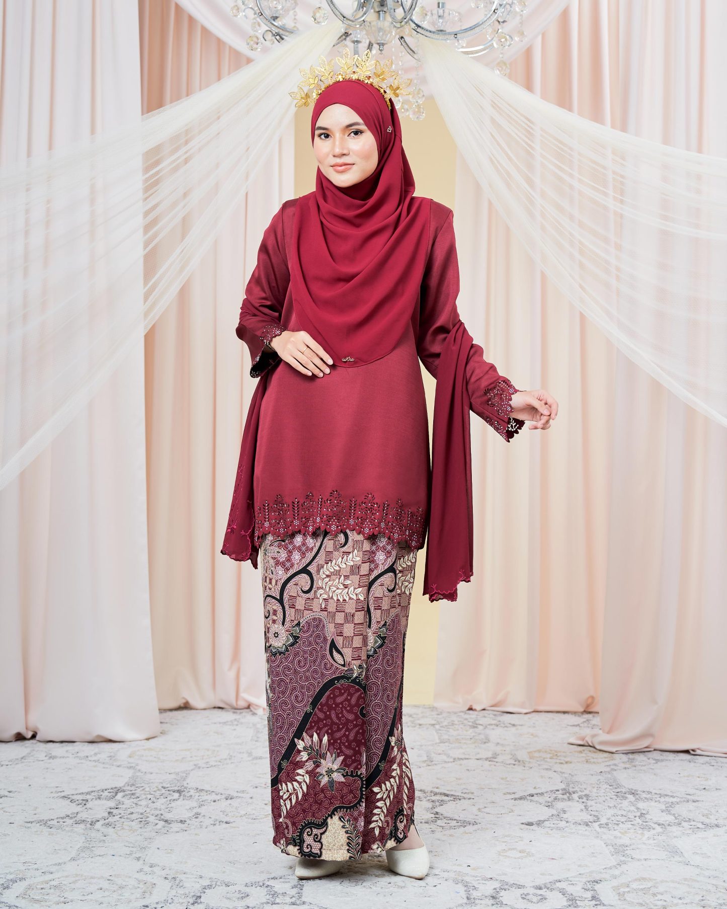 Baju Kurung Batik Lasercut Helda - Maroon