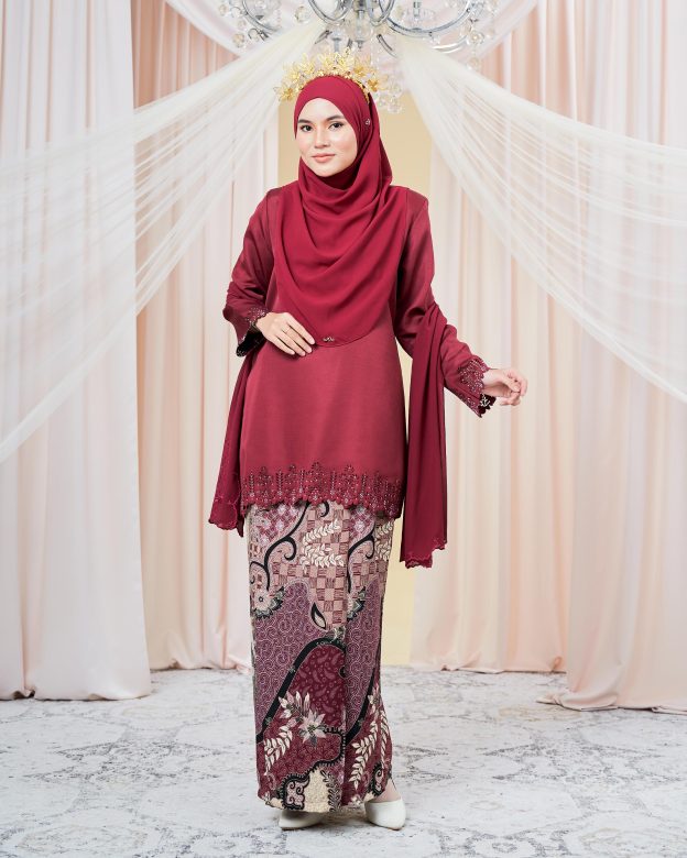 Baju Kurung Batik Lasercut Helda - Maroon