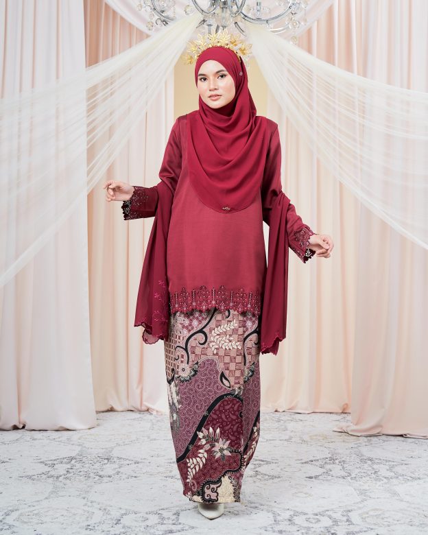 Baju Kurung Batik Lasercut Helda - Maroon