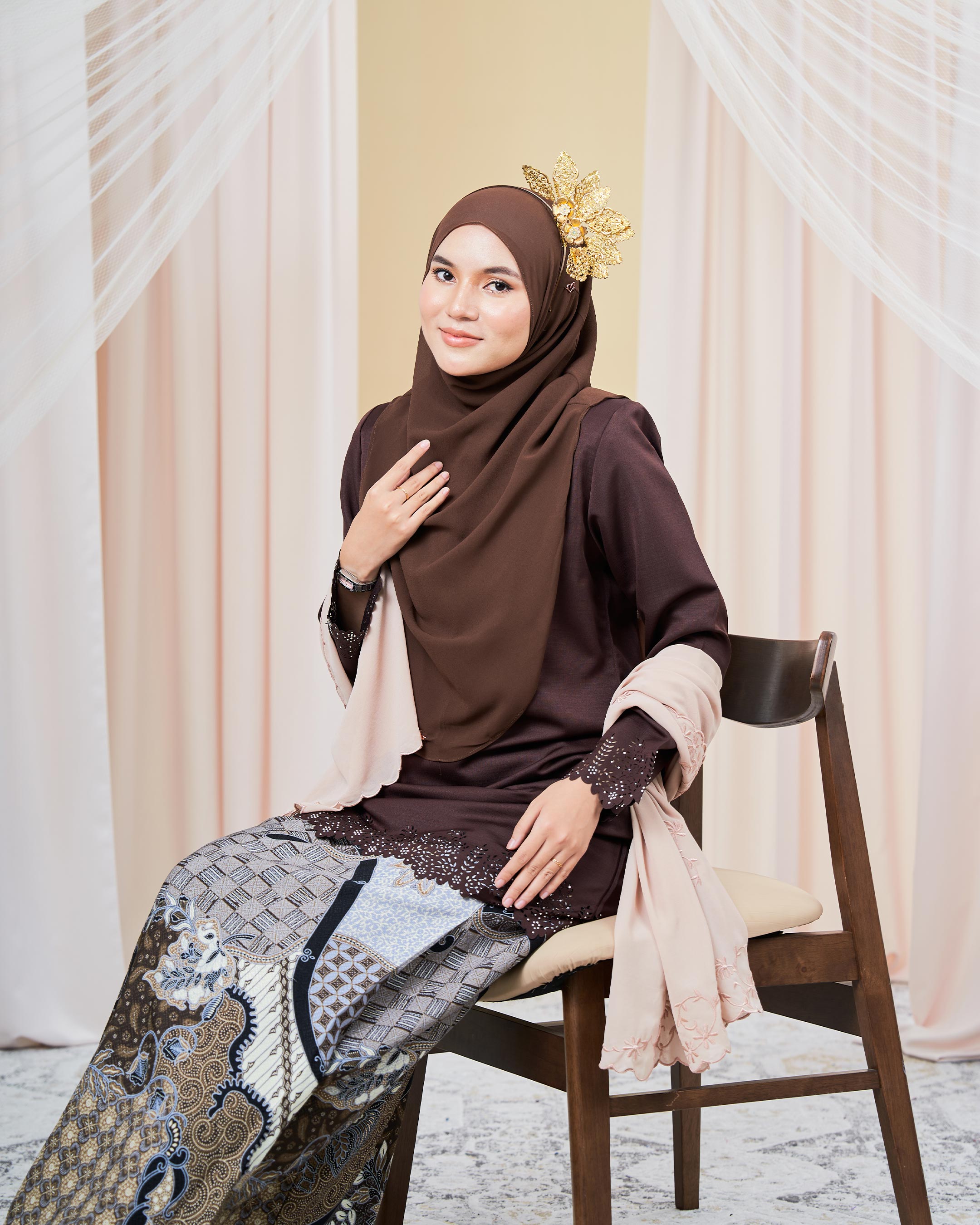 Baju Kurung Batik Lasercut Helda - Wood Brown