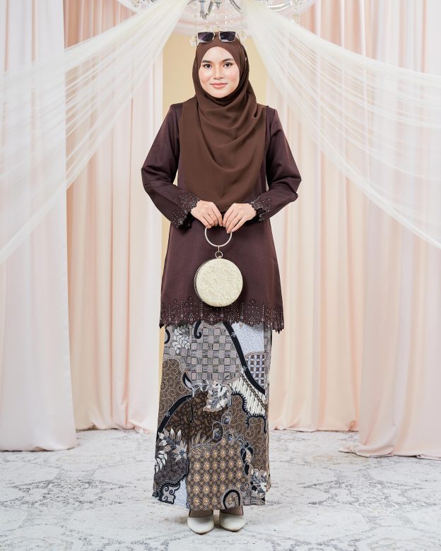 Baju Kurung Batik Lasercut Helda - Wood Brown