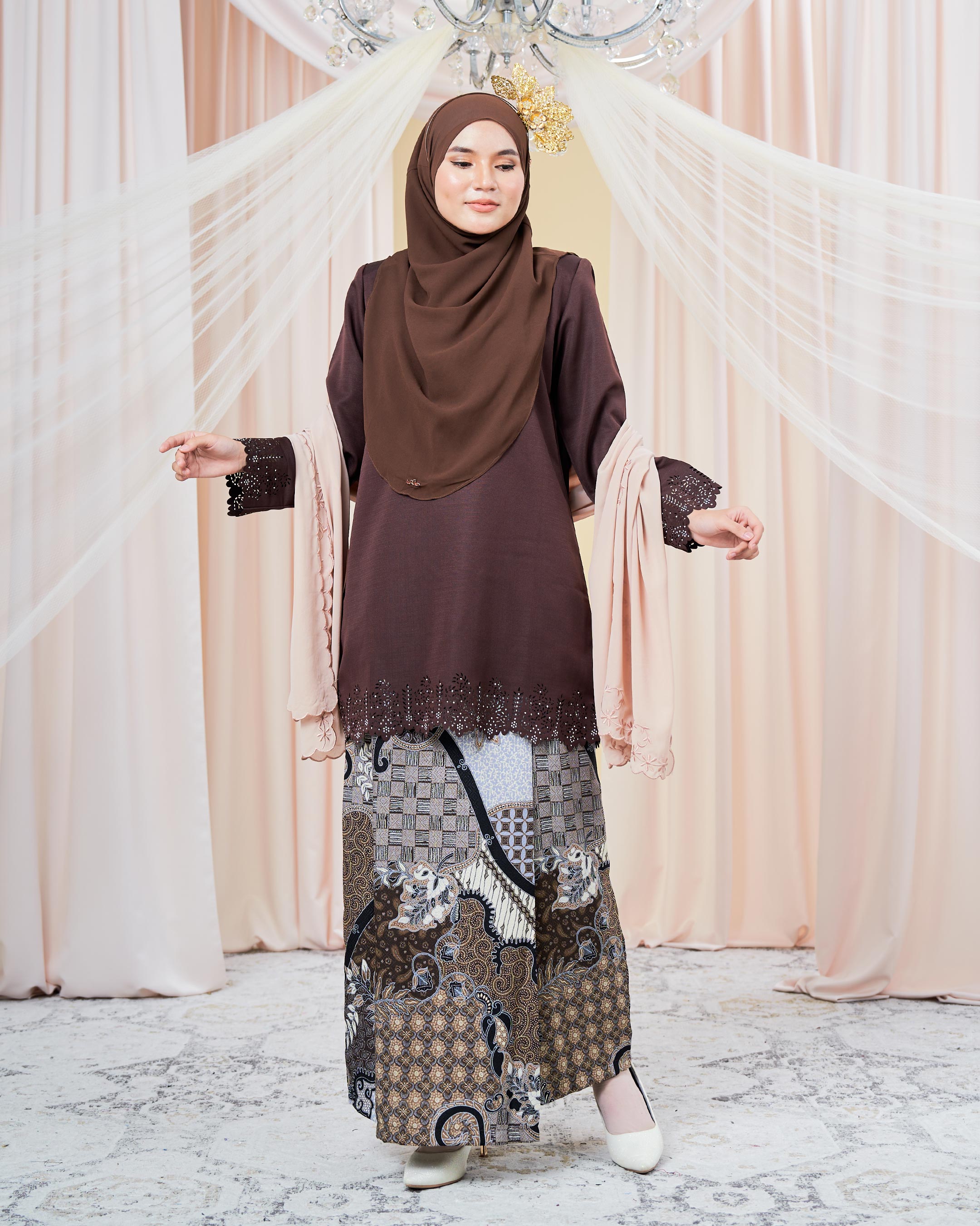 Baju Kurung Batik Lasercut Helda - Wood Brown