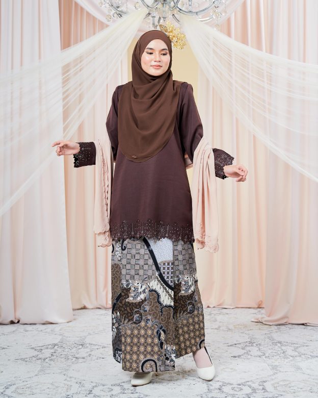 Baju Kurung Batik Lasercut Helda - Wood Brown
