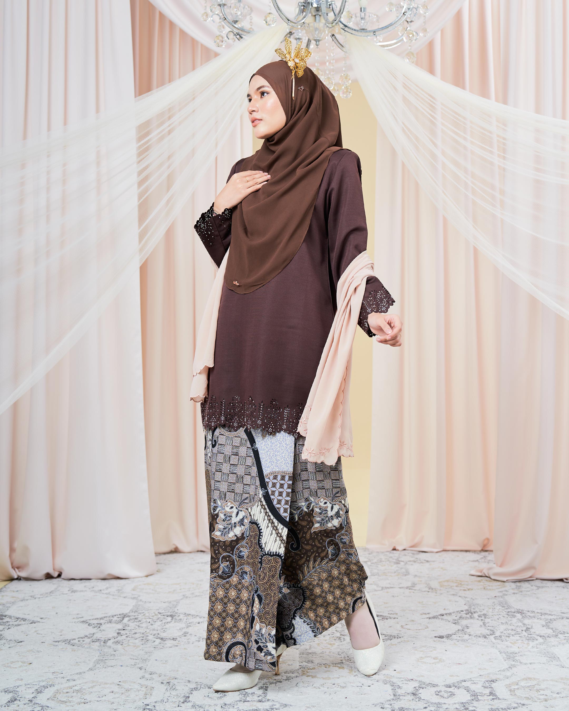 Baju Kurung Batik Lasercut Helda - Wood Brown