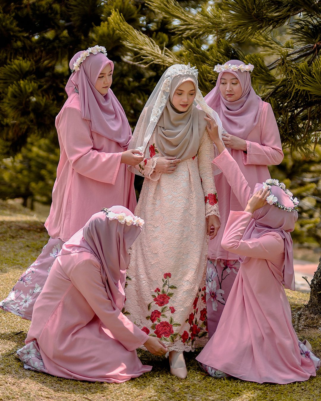 Baju Kurung Barbie Clairemont - White
