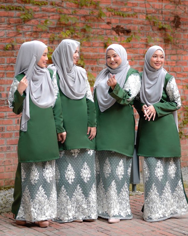 Baju Kurung Lace Mathilde - Amour Grey