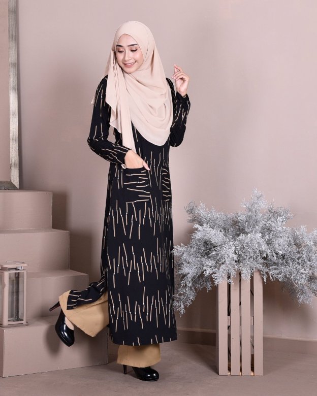 Dress Medi Long Slit Sienna - Obsidian Black