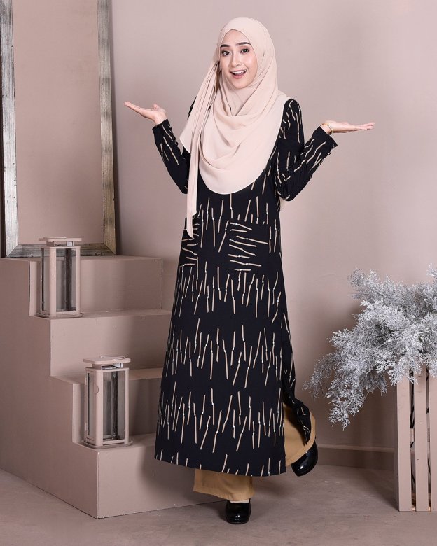 Dress Medi Long Slit Sienna - Obsidian Black