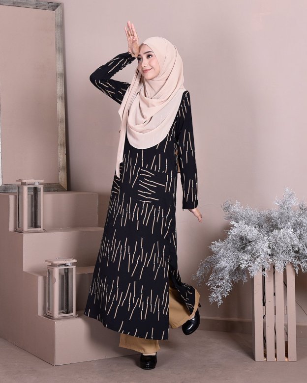 Dress Medi Long Slit Sienna - Obsidian Black