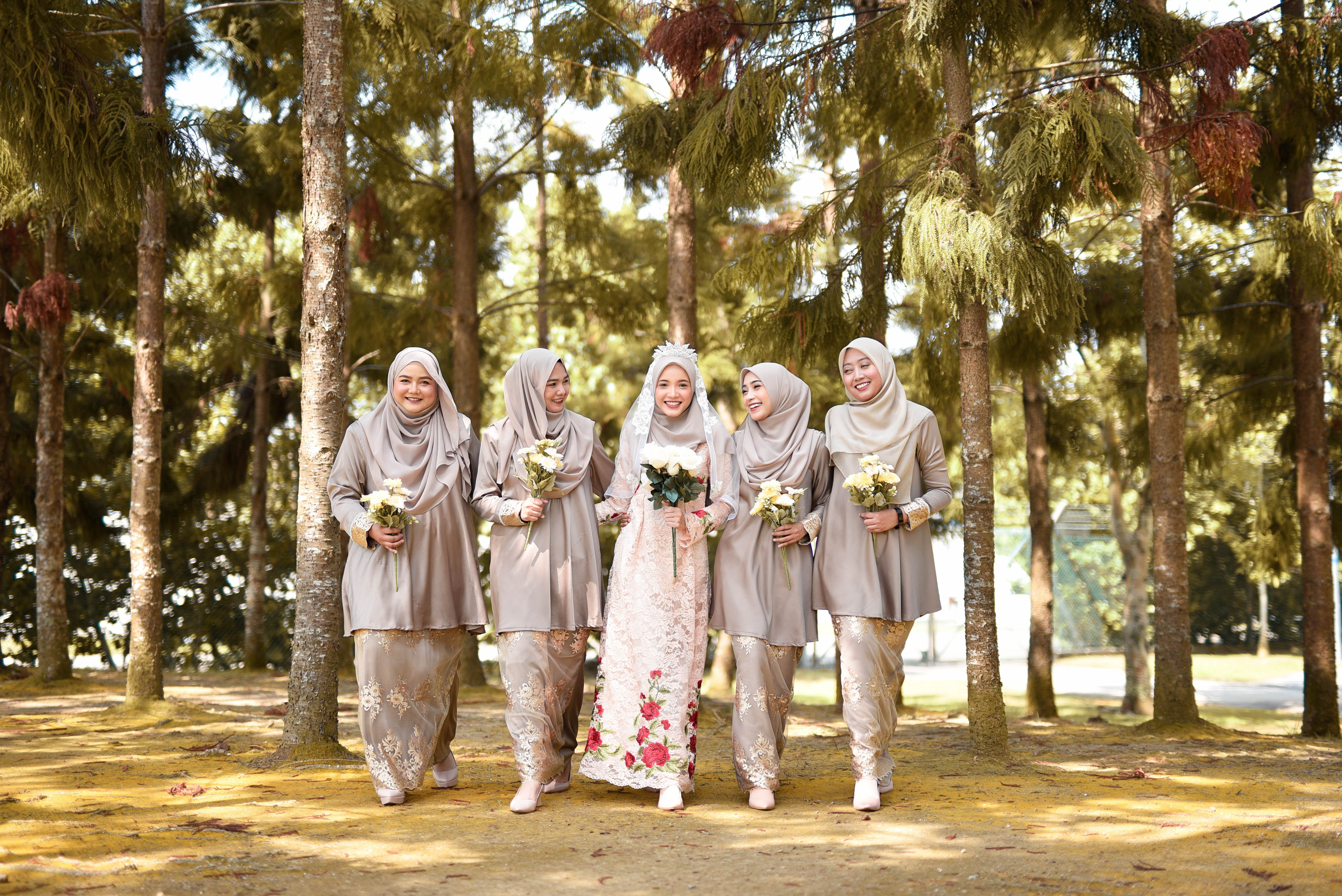 Baju Kurung Lace Avery - Olive Green