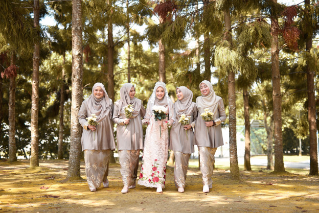 Baju Kurung Lace Avery - Olive Green