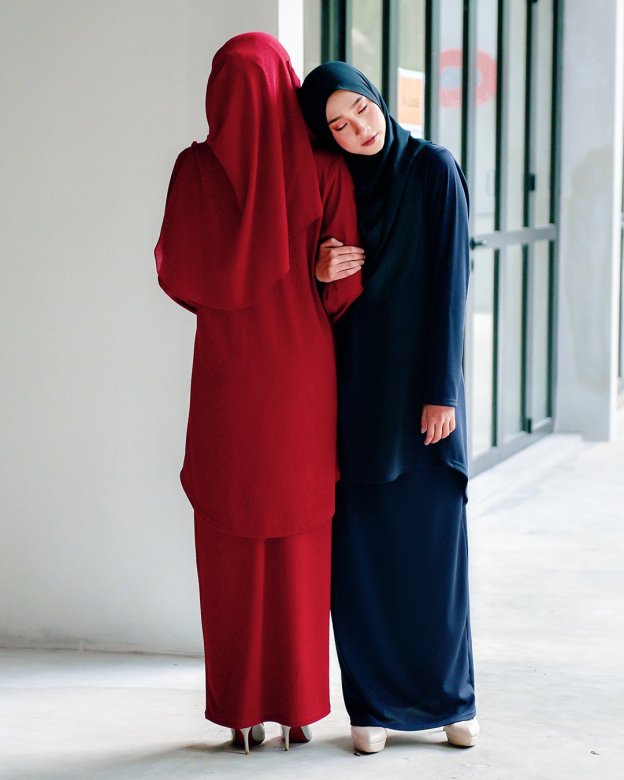 Baju Kurung Kozi Ironless Dream - Red