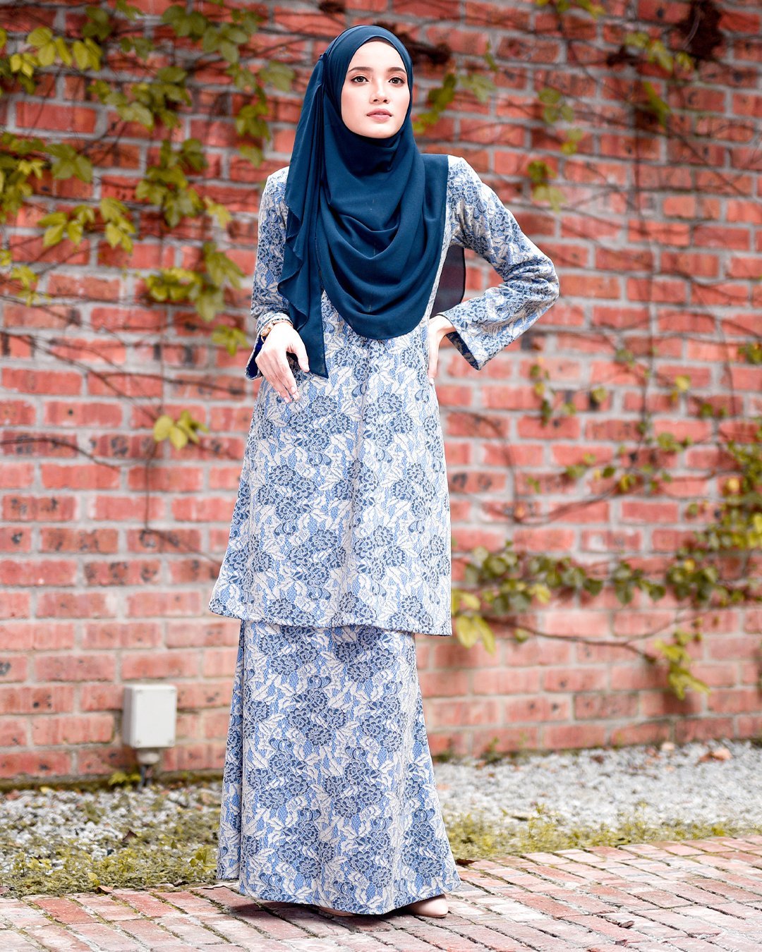 Baju Kurung Lace Lux Gwen - Blue