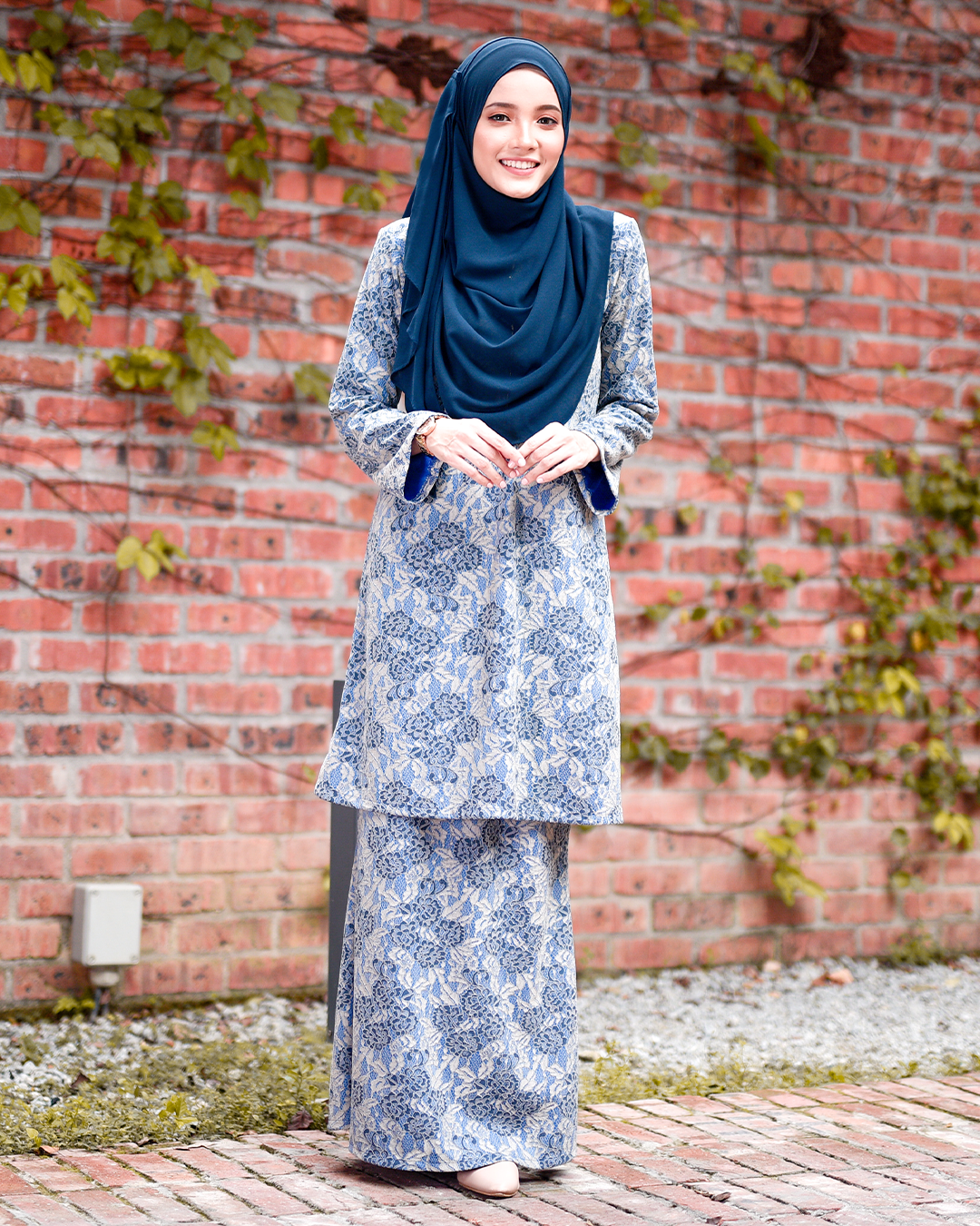 Baju Kurung Lace Lux Gwen - Blue