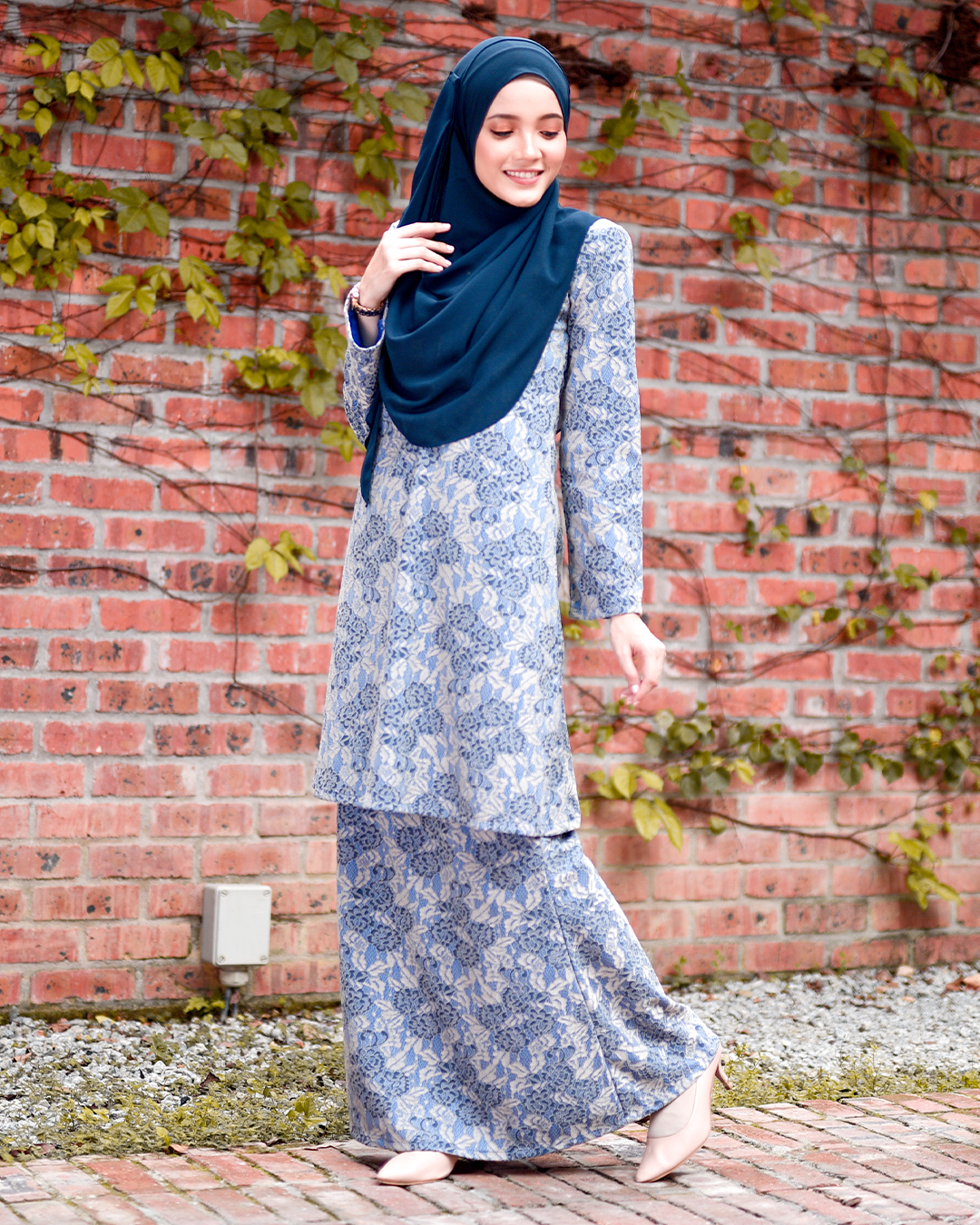 Baju Kurung Lace Lux Gwen - Blue