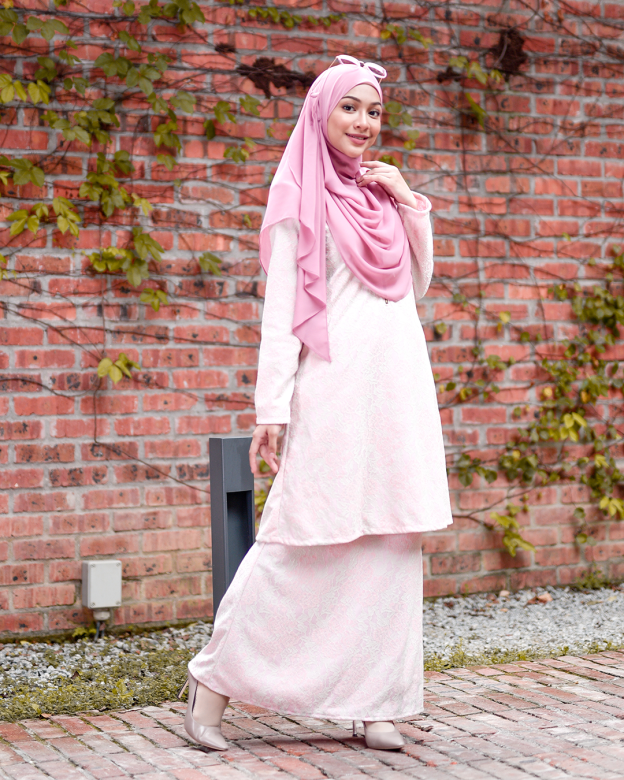 Baju Kurung Lace Lux Gwen - Pink