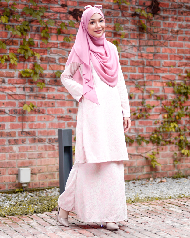 Baju Kurung Lace Lux Gwen - Pink