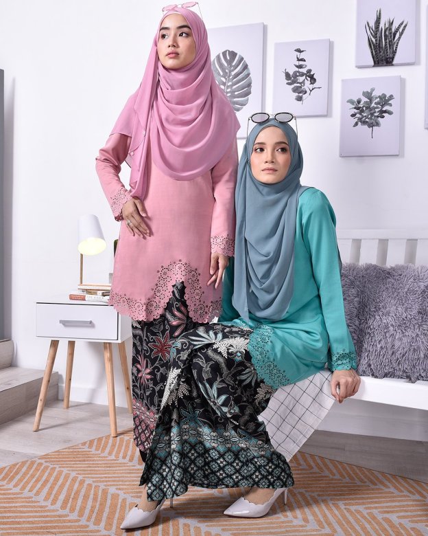 Baju Kurung Batik Moden Lasercut Nasim - Turquoise