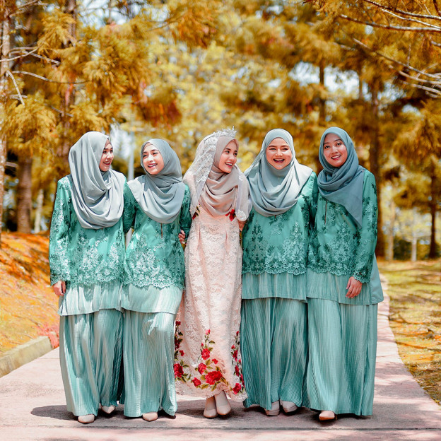 Baju Kurung Pleated Lace Victoire - Black Limo