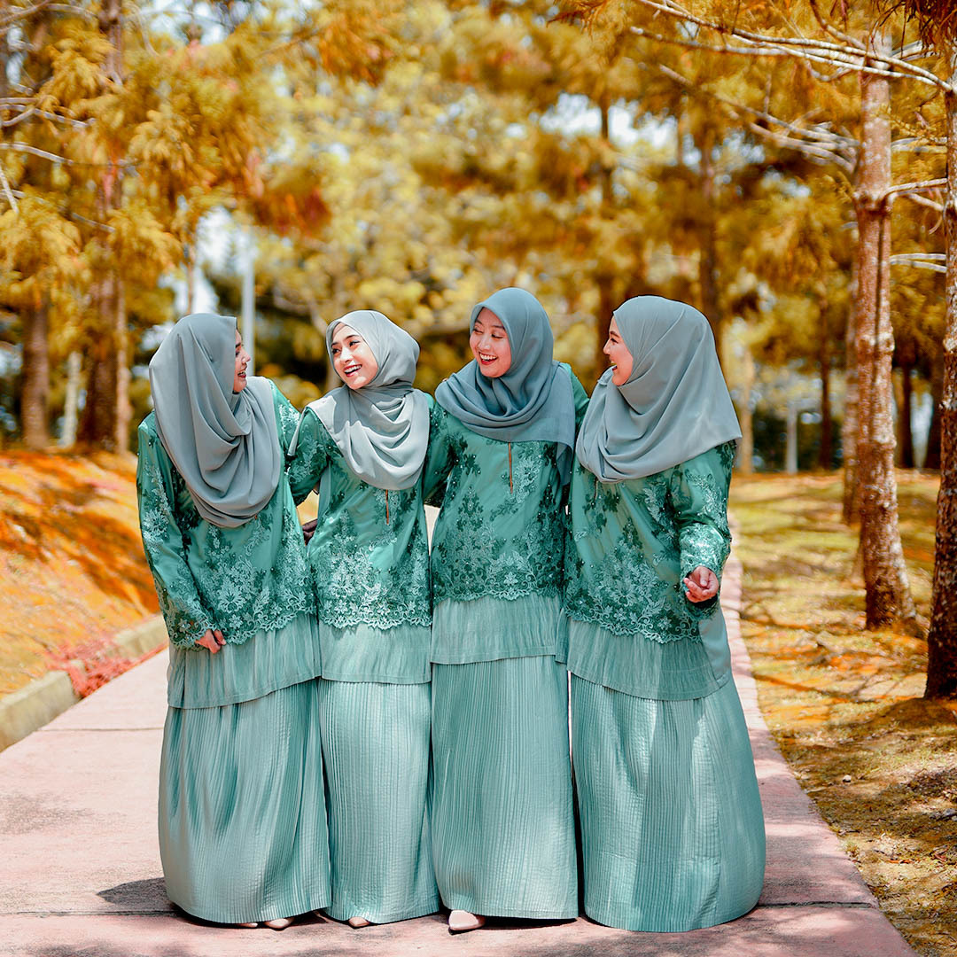 Baju Kurung Pleated Lace Victoire - Black Limo
