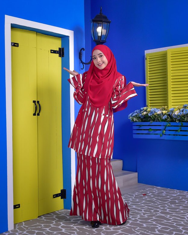 Baju Kurung Kedah Kate - Scarlet Red