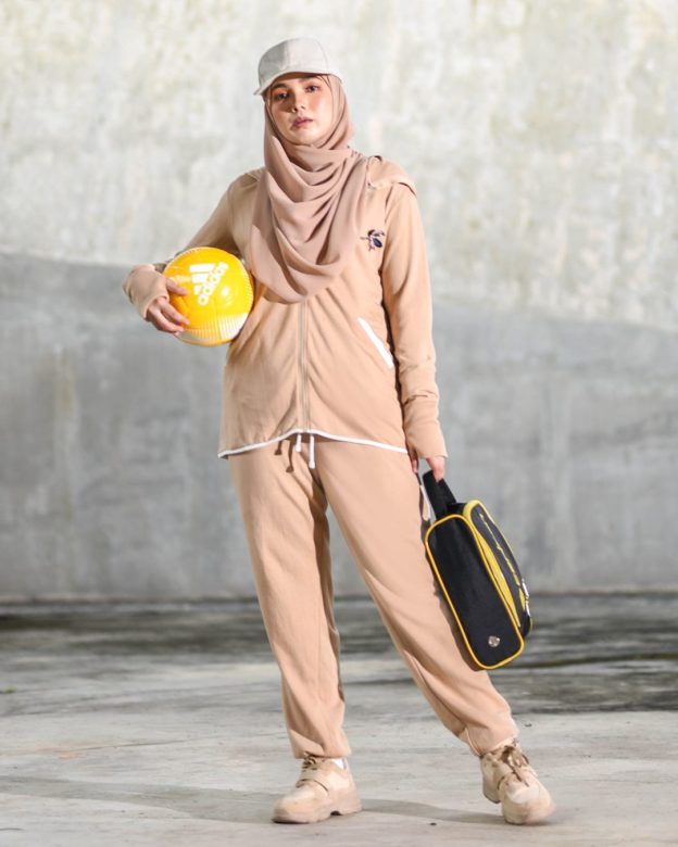Jacket Hoodie Activewear Alexa - Brown Latte