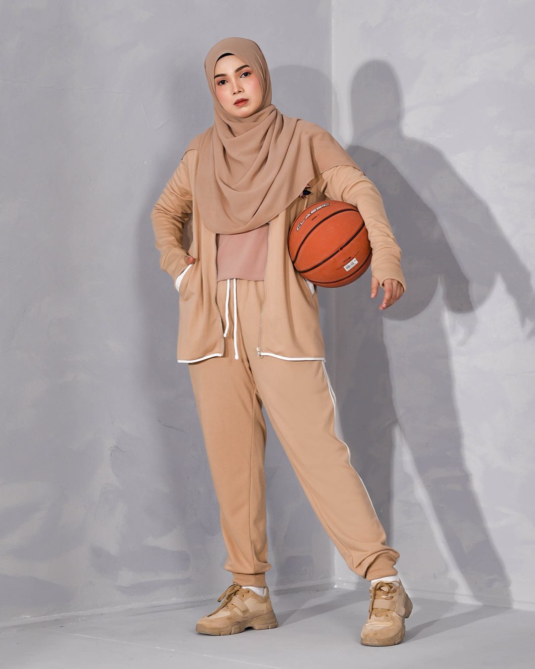 Jacket Hoodie Activewear Alexa - Brown Latte