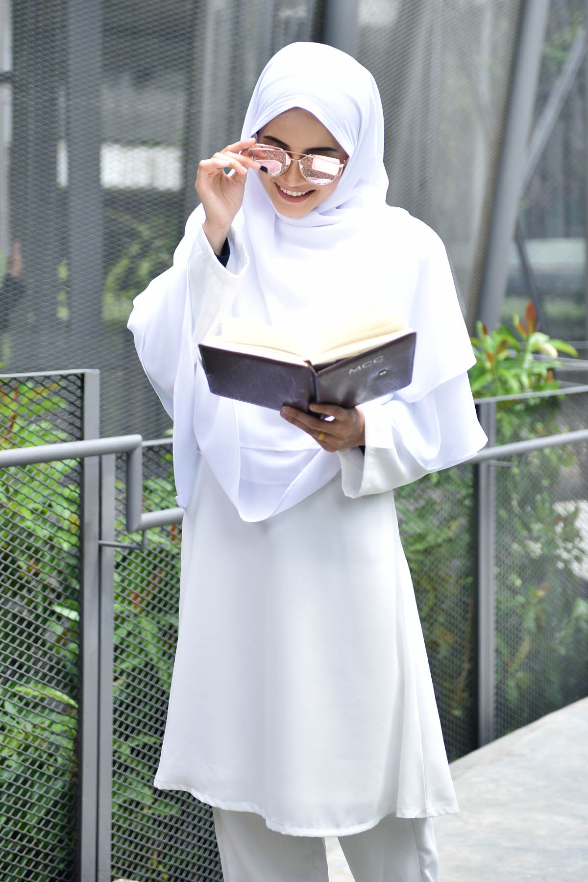 Jubah Seluar Safa - White