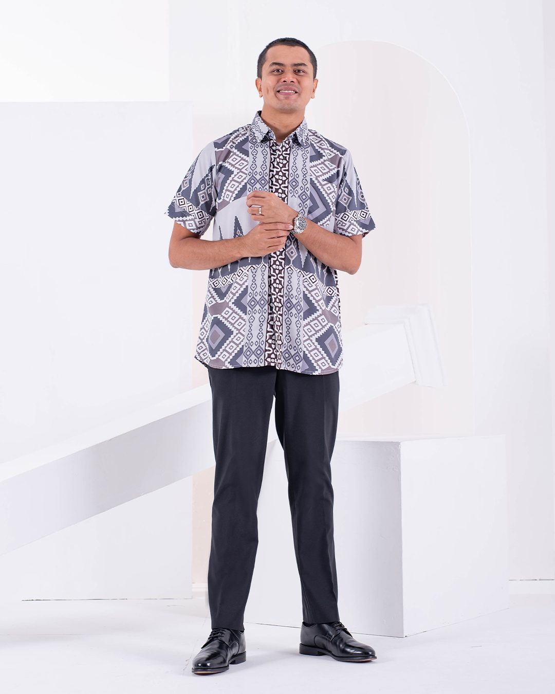 Baju Kemeja Short Sleeves Arjuna - Friod Gray