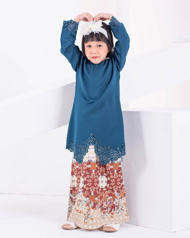 Baju Kebarung Lasercut Areena Kids - Imperial Blue
