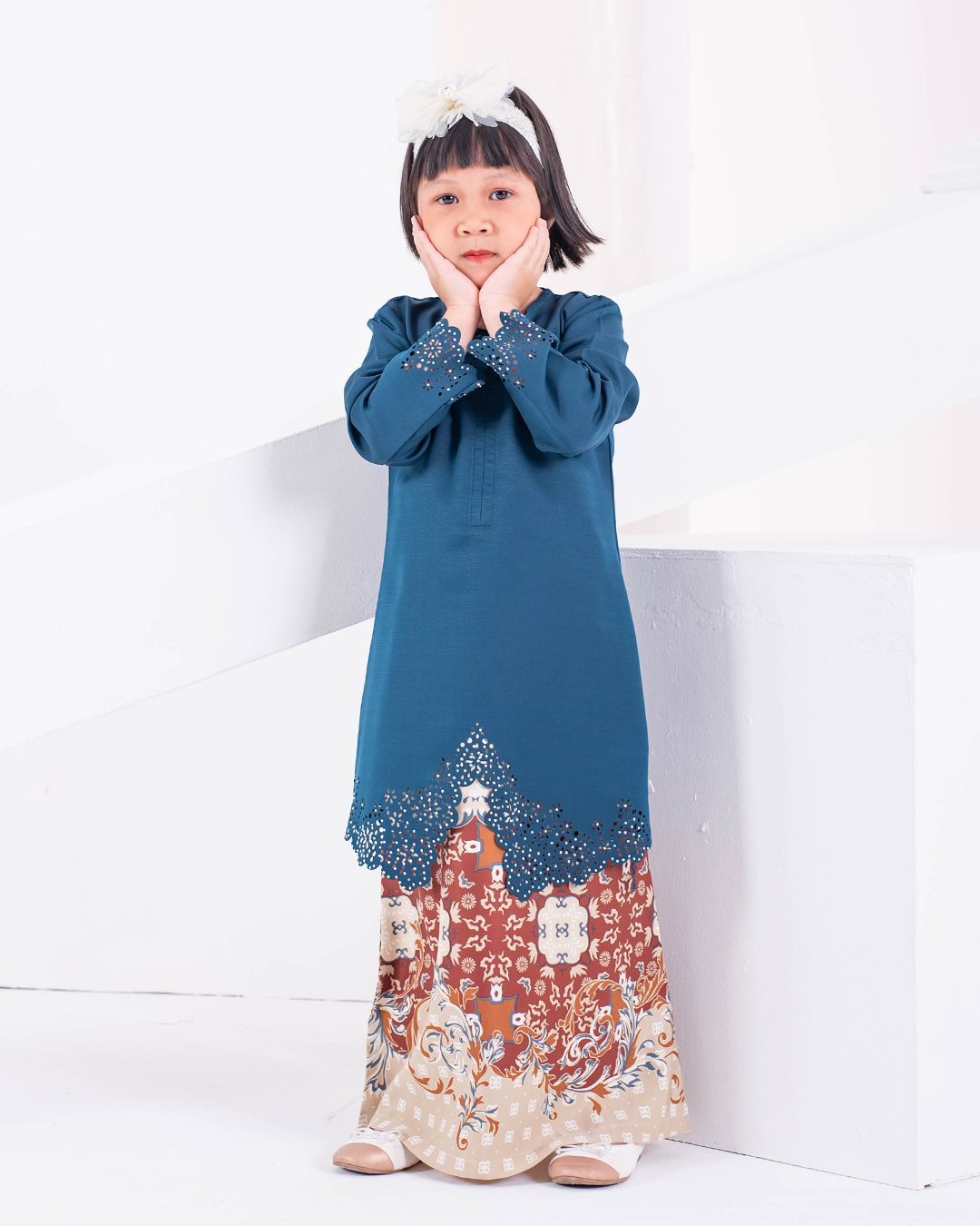 Baju Kebarung Lasercut Areena Kids - Imperial Blue