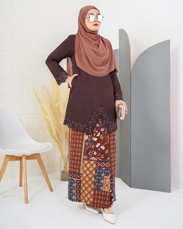 Baju Kebarung Lasercut Azeera - Wood Brown