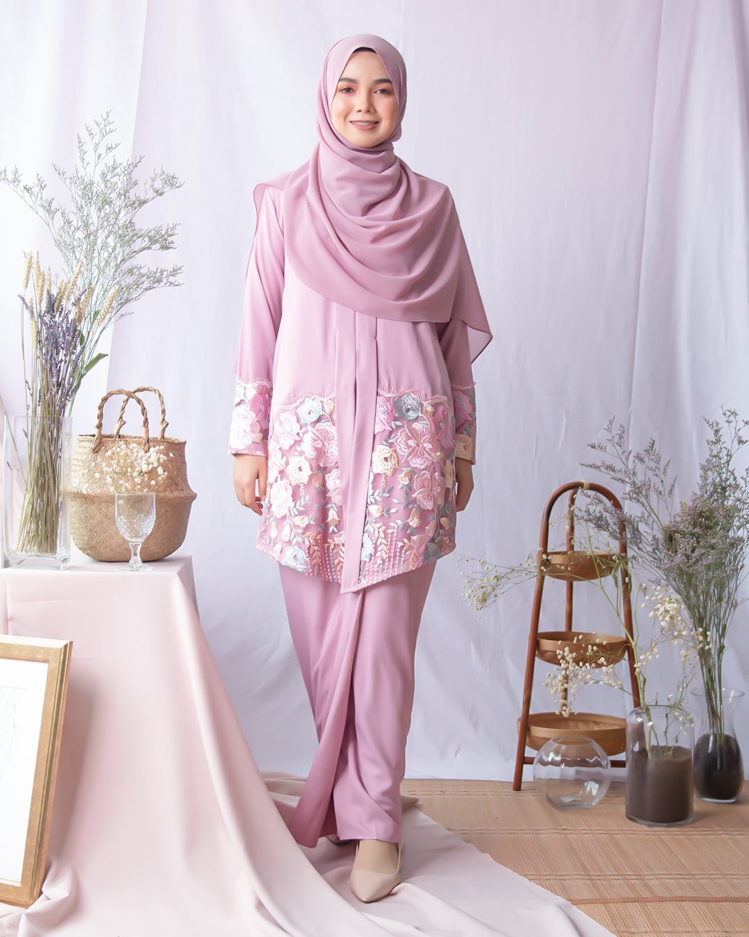 Baju Kebarung Lace Adeen - Lavender Purple