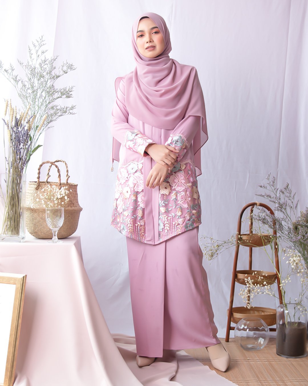 Baju Kebarung Lace Adeen - Lavender Purple