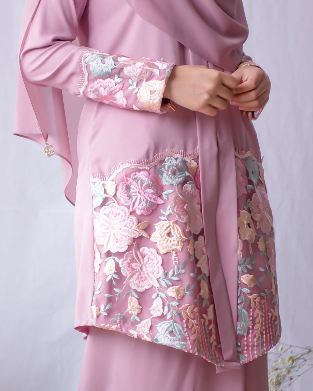 Baju Kebarung Lace Adeen - Lavender Purple