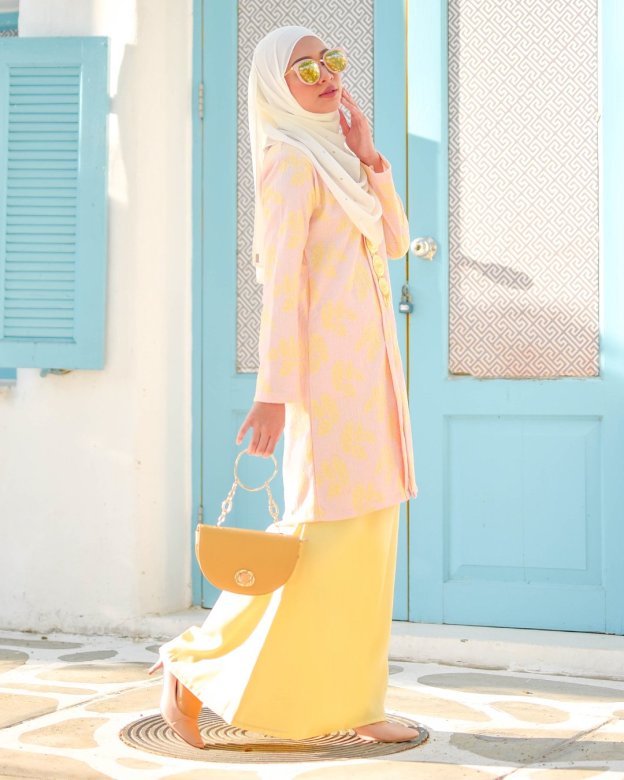 Baju Kebarung Lace Geesha - Peach Custard