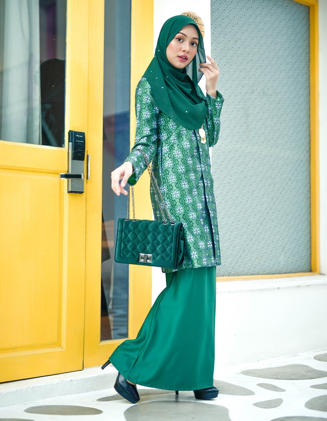 Baju Kebarung Lace Giselle - Emerald Green