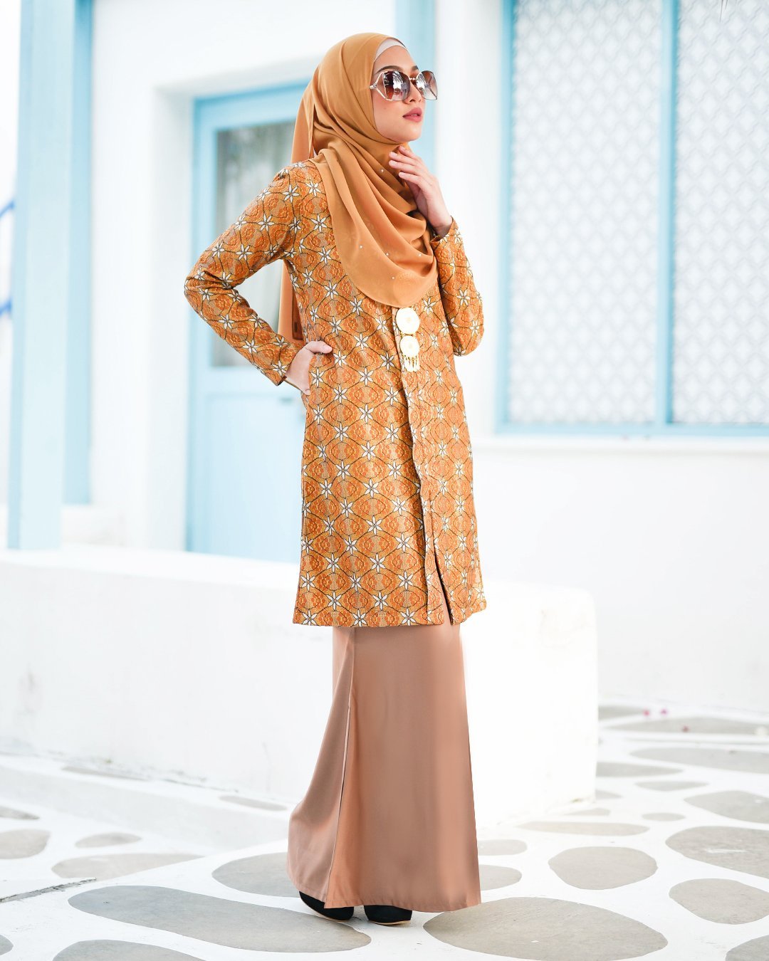Baju Kebarung Lace Giselle - Luxury Gold