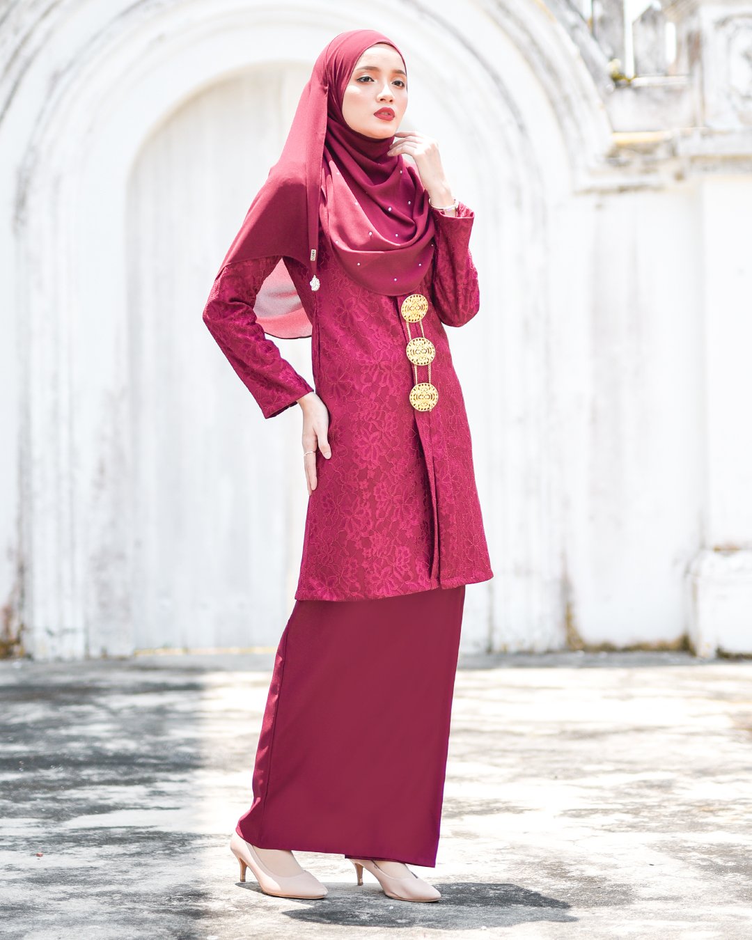 Baju Kebarung Lace Gyra - Red