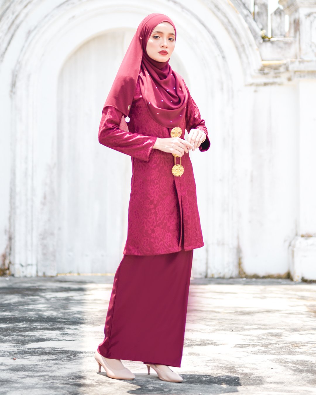 Baju Kebarung Lace Gyra - Red